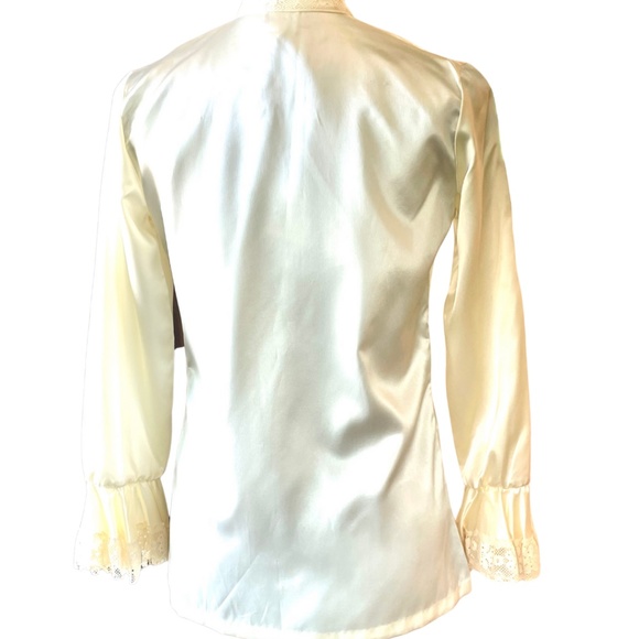 Miss H Vintage Silky Ivory Lace Blouse - Picture 2 of 8